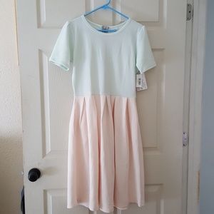 Lula Roe Amelia LG nwt